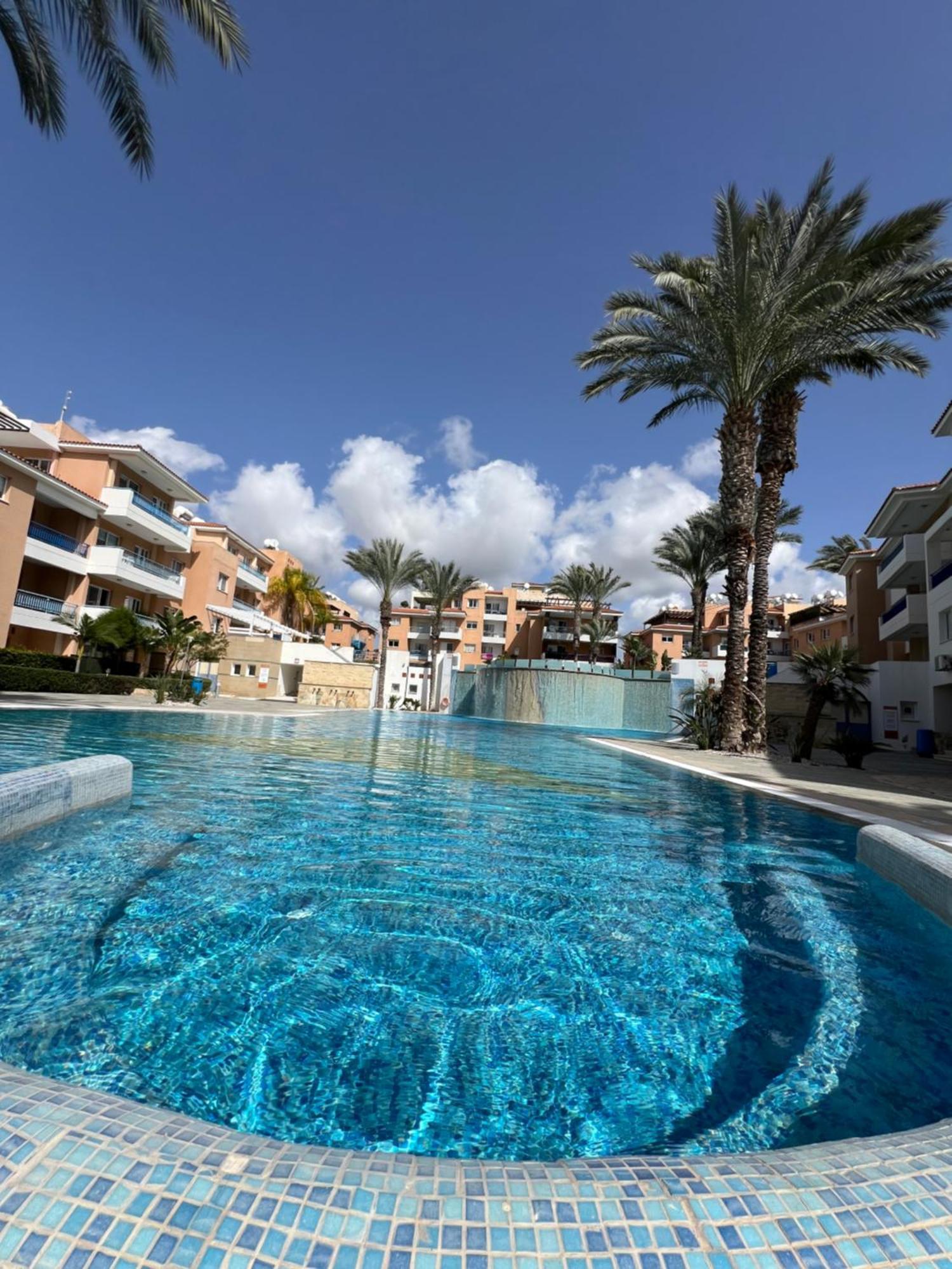 Iris Village Grand Apartment Pafos Exterior foto